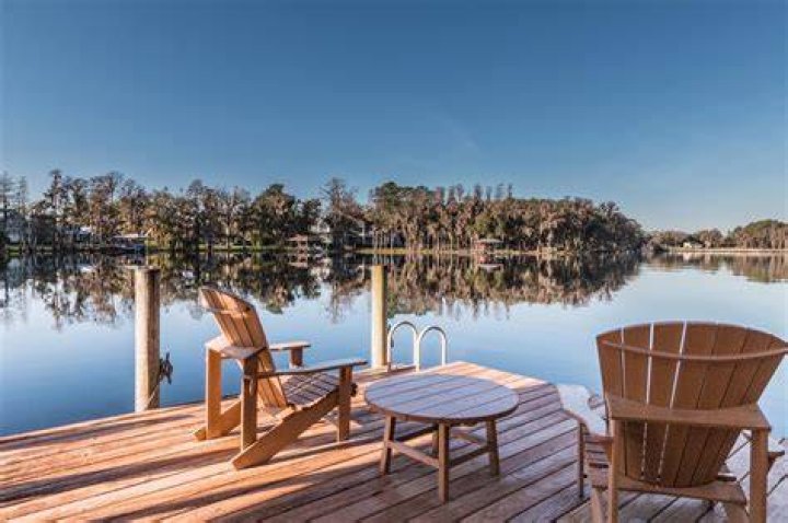 Can a vacation home be your primary residence?