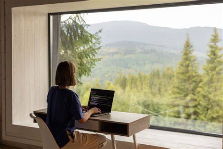 How do taxes work when working remotely in a different state?